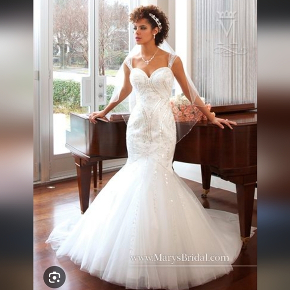 Mary's Bridal Ivory Wedding Gown - Picture 1 of 13